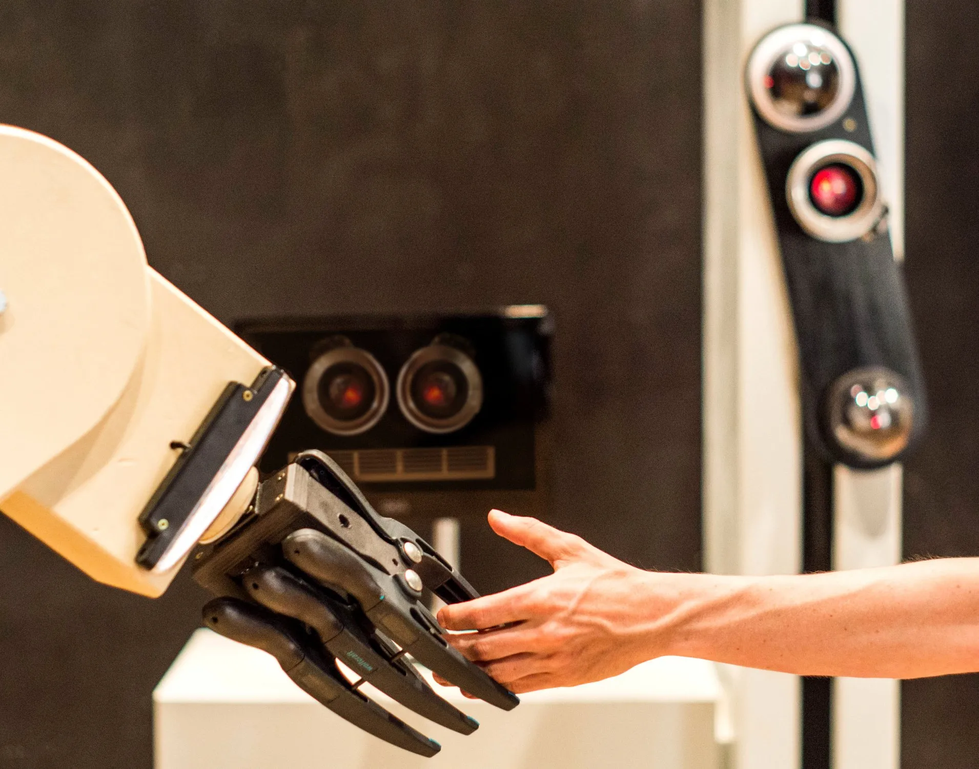 Uraufführung des Robotertheaters &quot;Frankenstein&quot; in der ARGEkultur, Salzburg