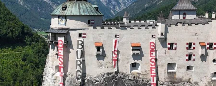 (c) Tobias Hammerle / gold extra